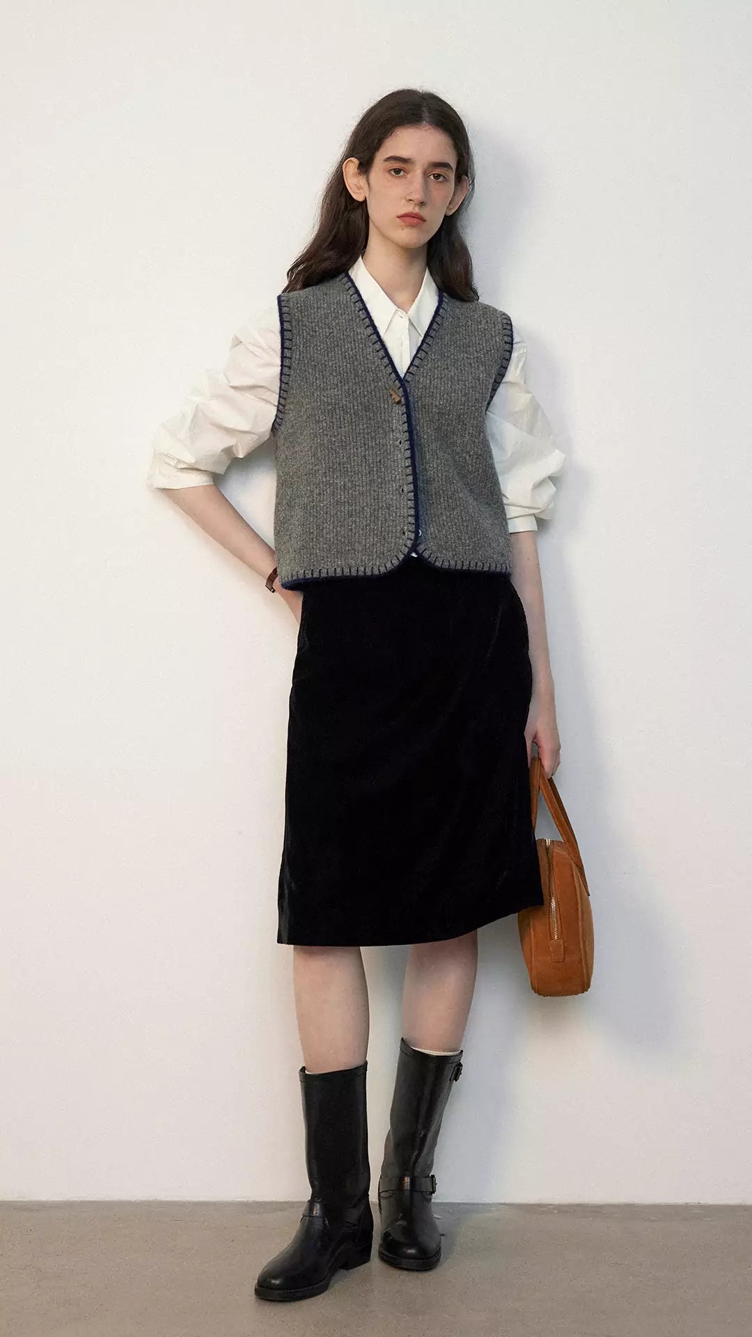 V-Neck Contrast Trim Layering Knit Vest