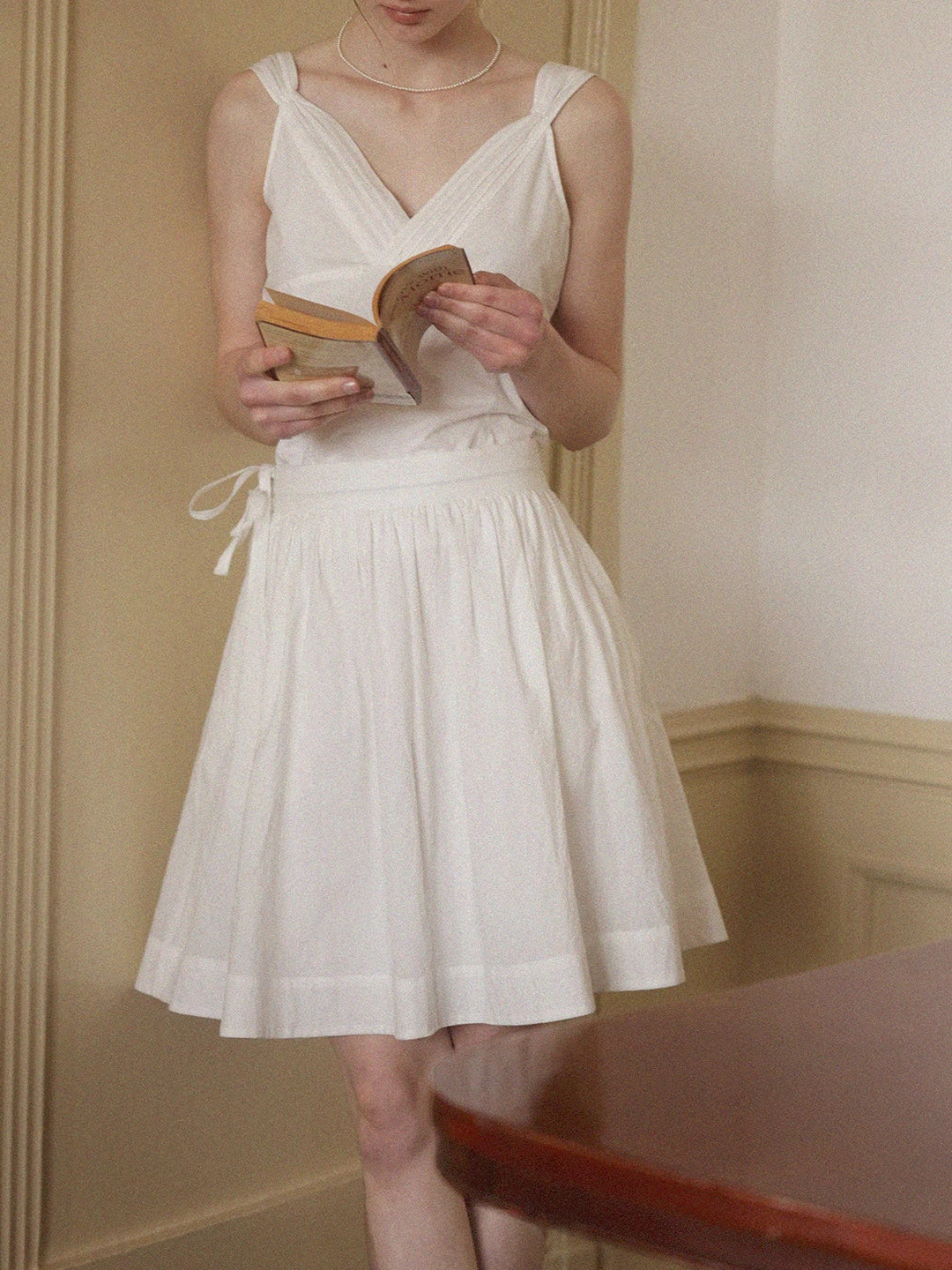 Simple White Pleated Skirt