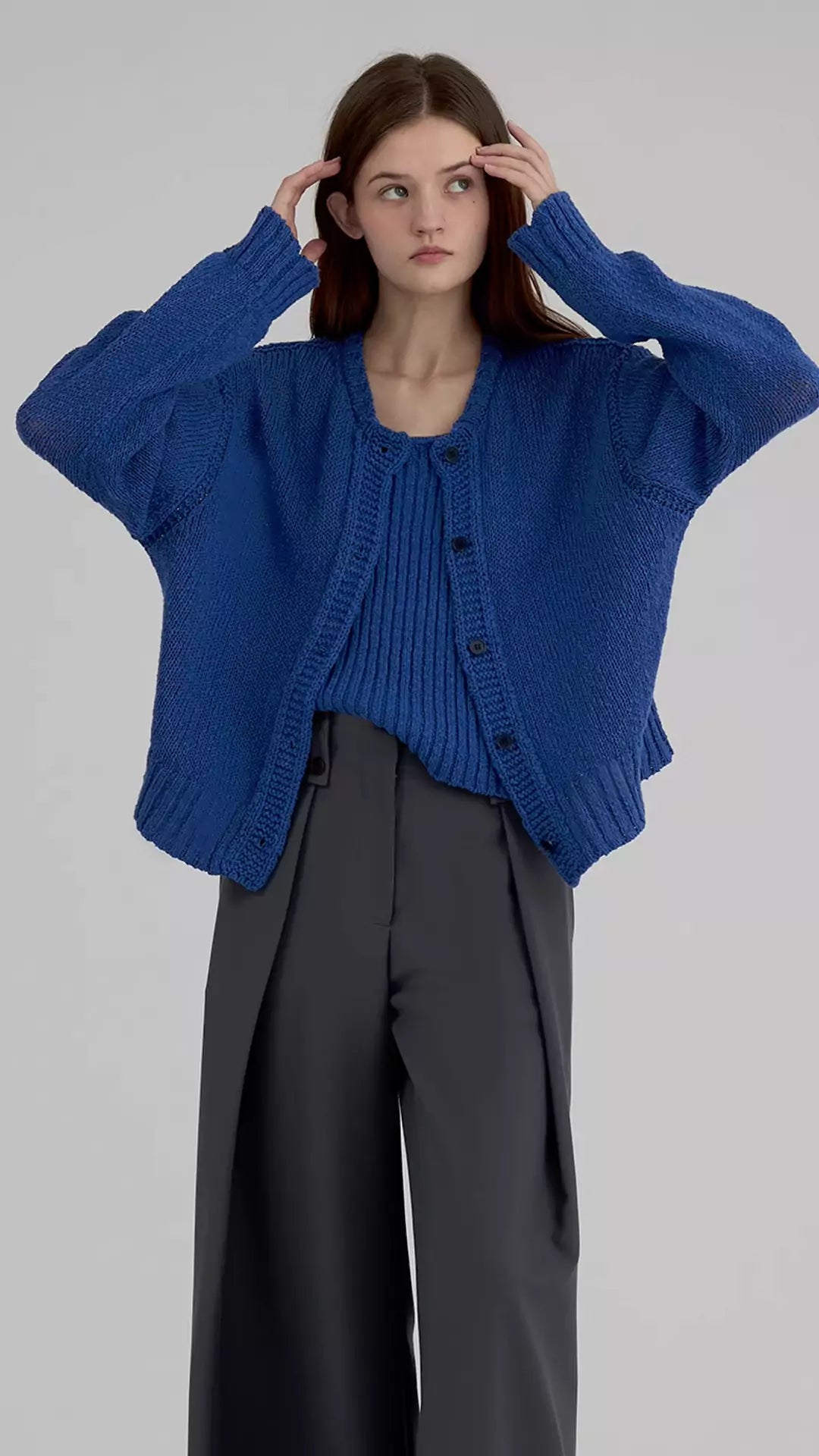 Cropped Cable Round Neck Ribbed Knit Cardigan