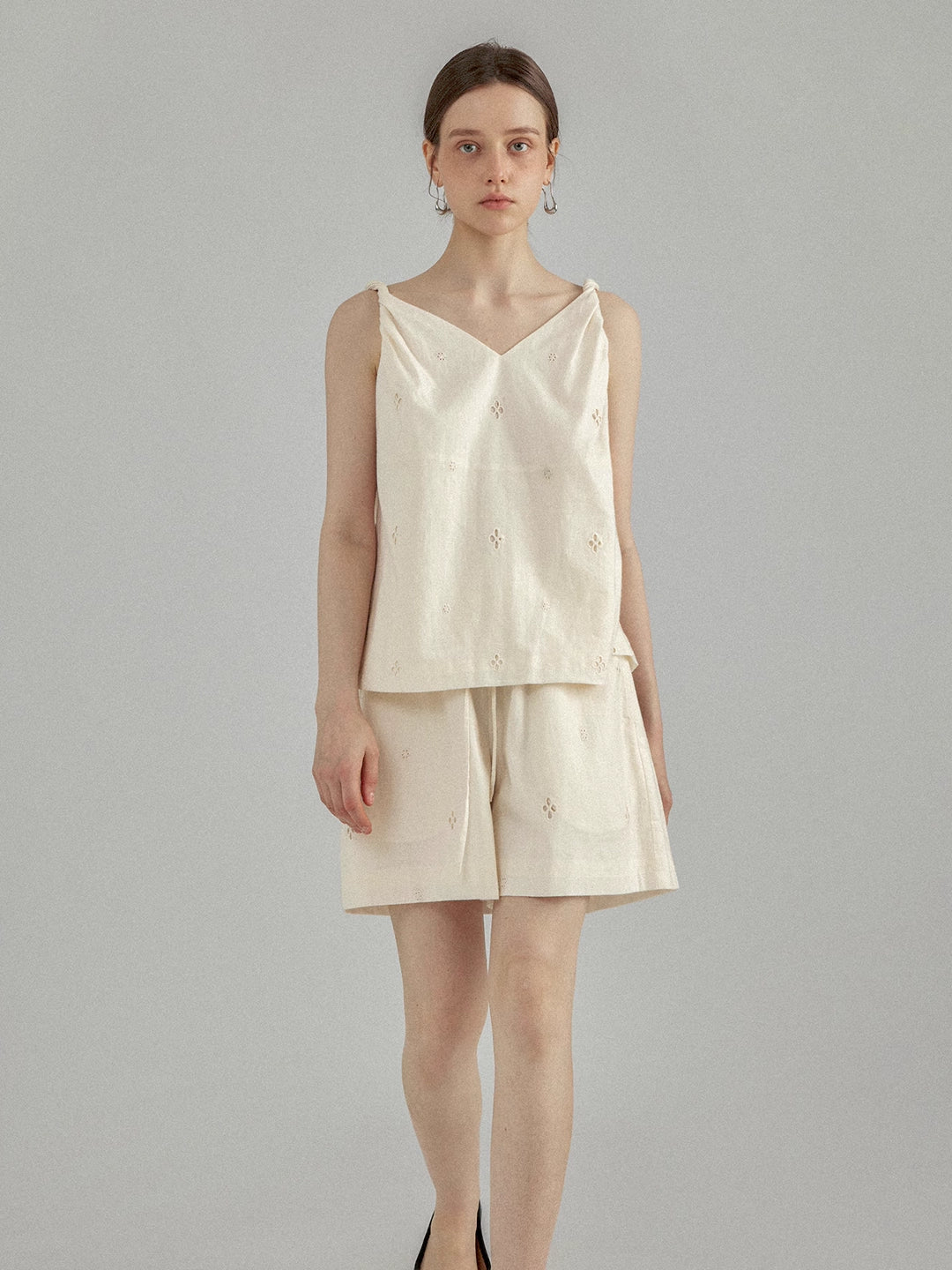 Cut-out V-neck Vest & A-line Tie-Waist Shorts