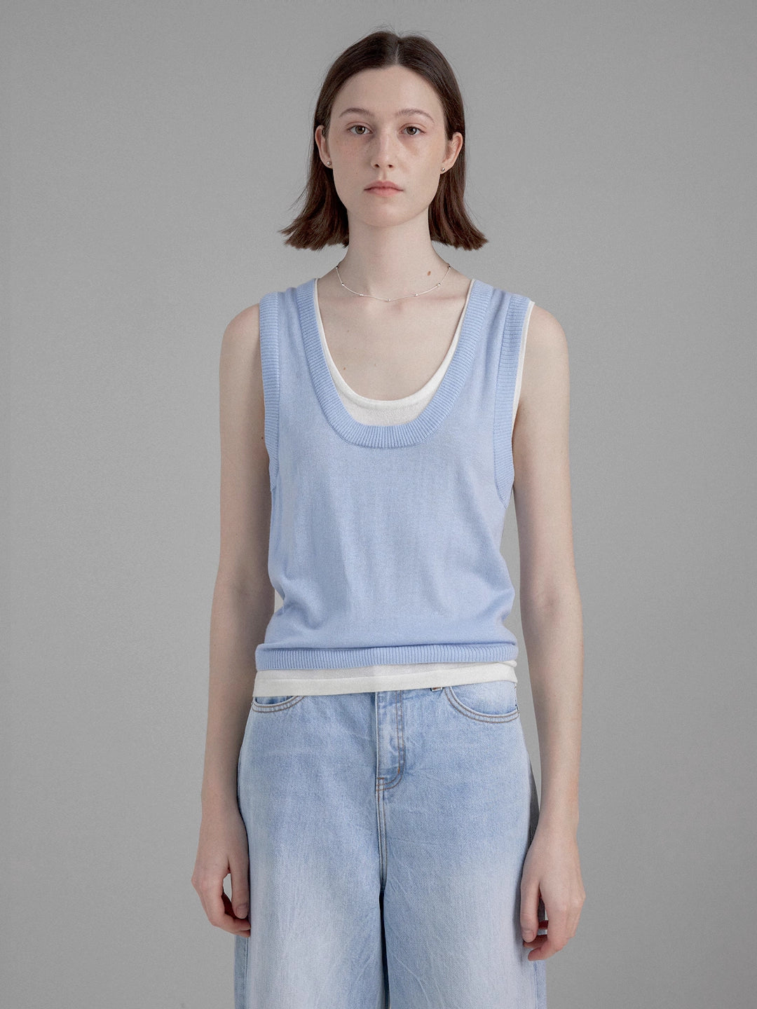 Soft Color-blocked Faux Two-piece Vest Tee