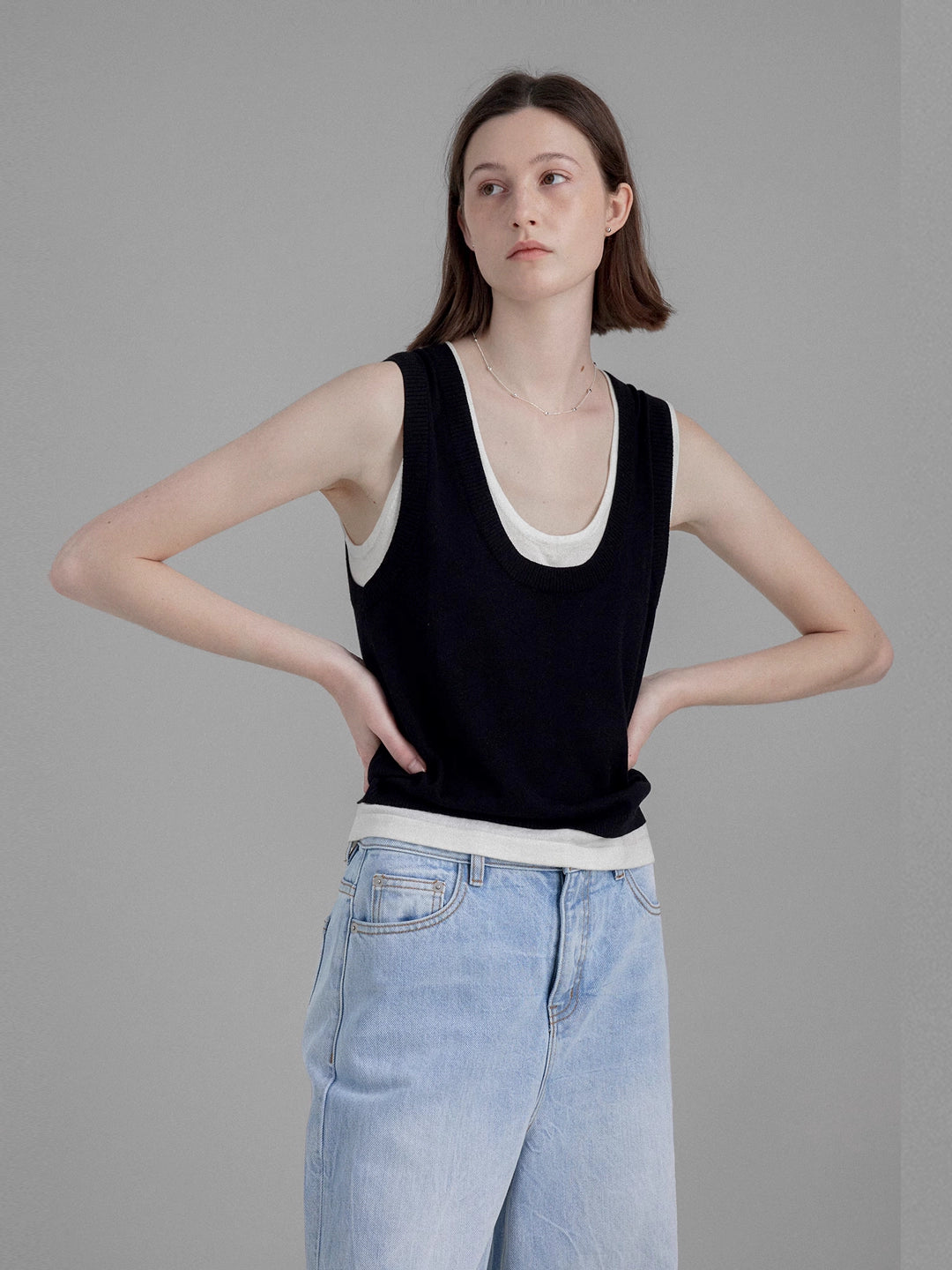 Soft Color-blocked Faux Two-piece Vest Tee