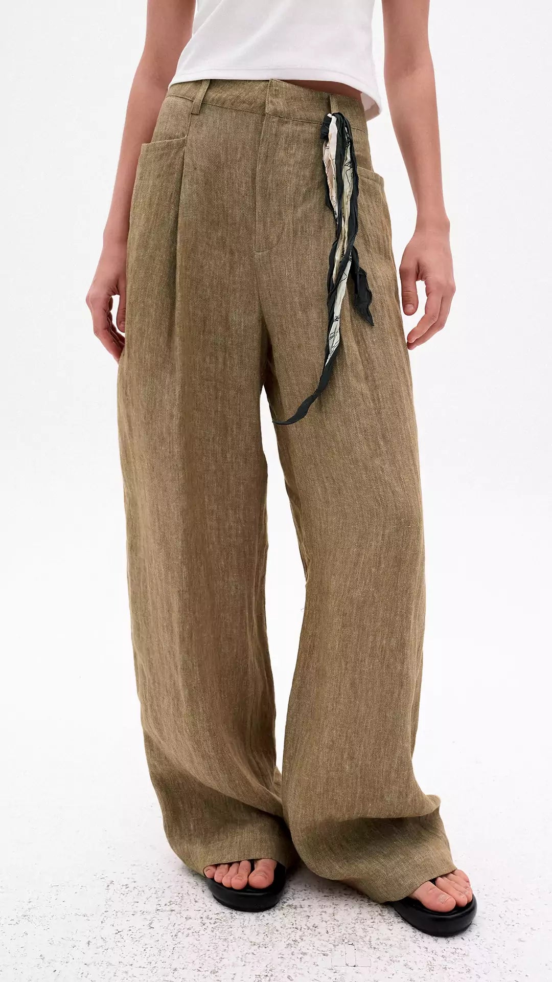 Relaxed Wide-Leg Pants