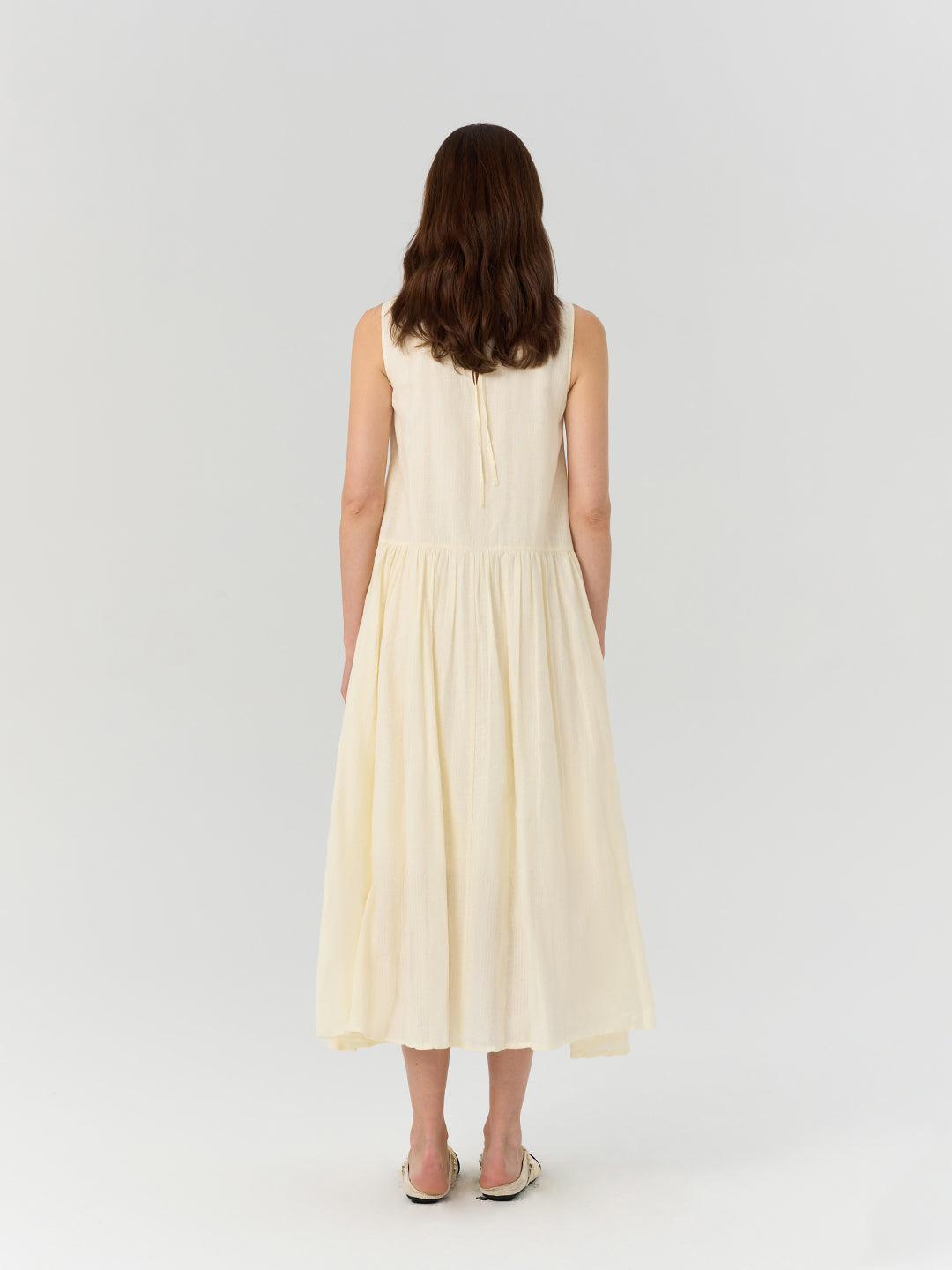 Simple Round-Neck Sleeveless Dress