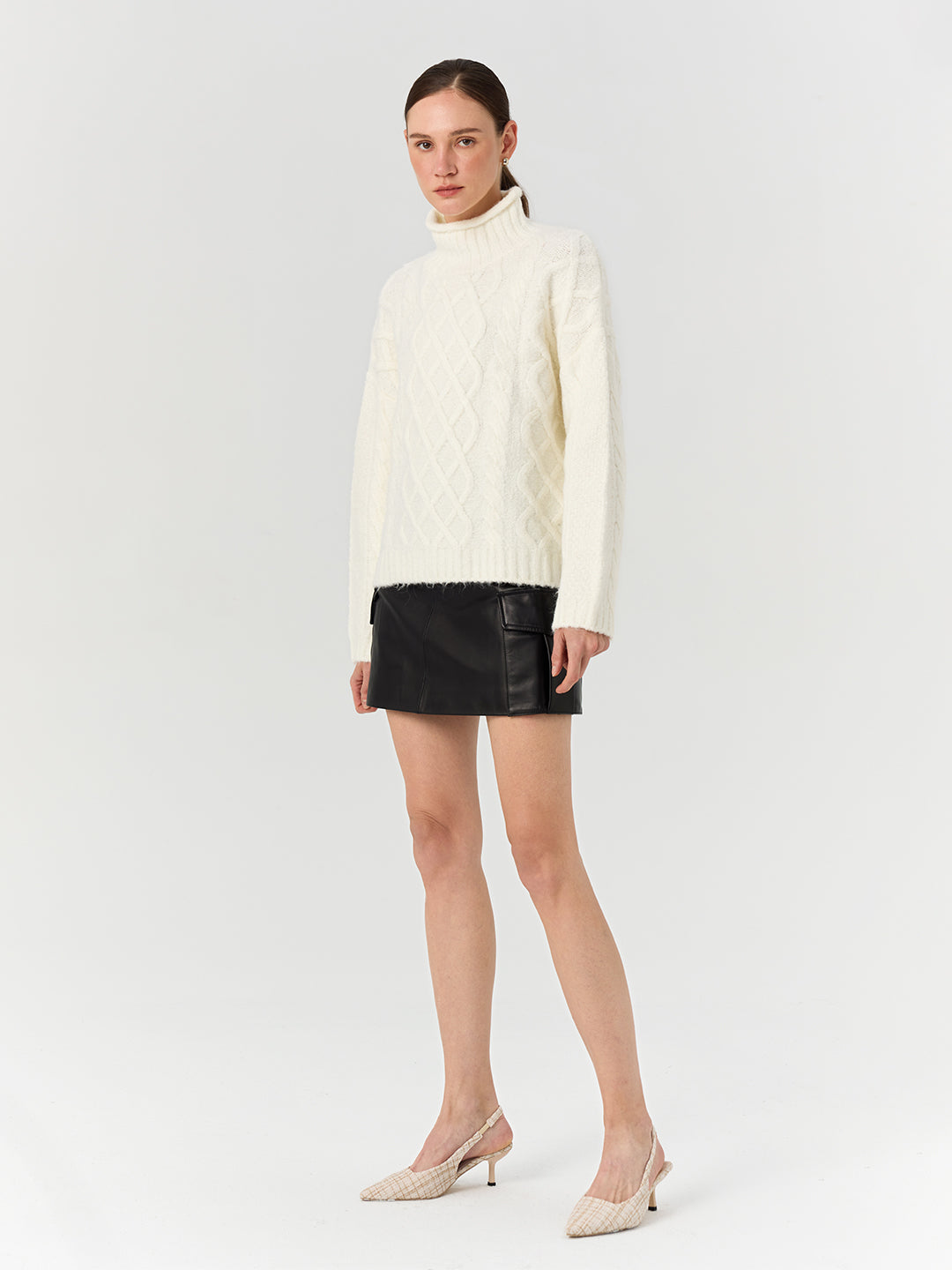 Cozy Semi-Turtleneck Rolled-Edge Cable Knit Sweater