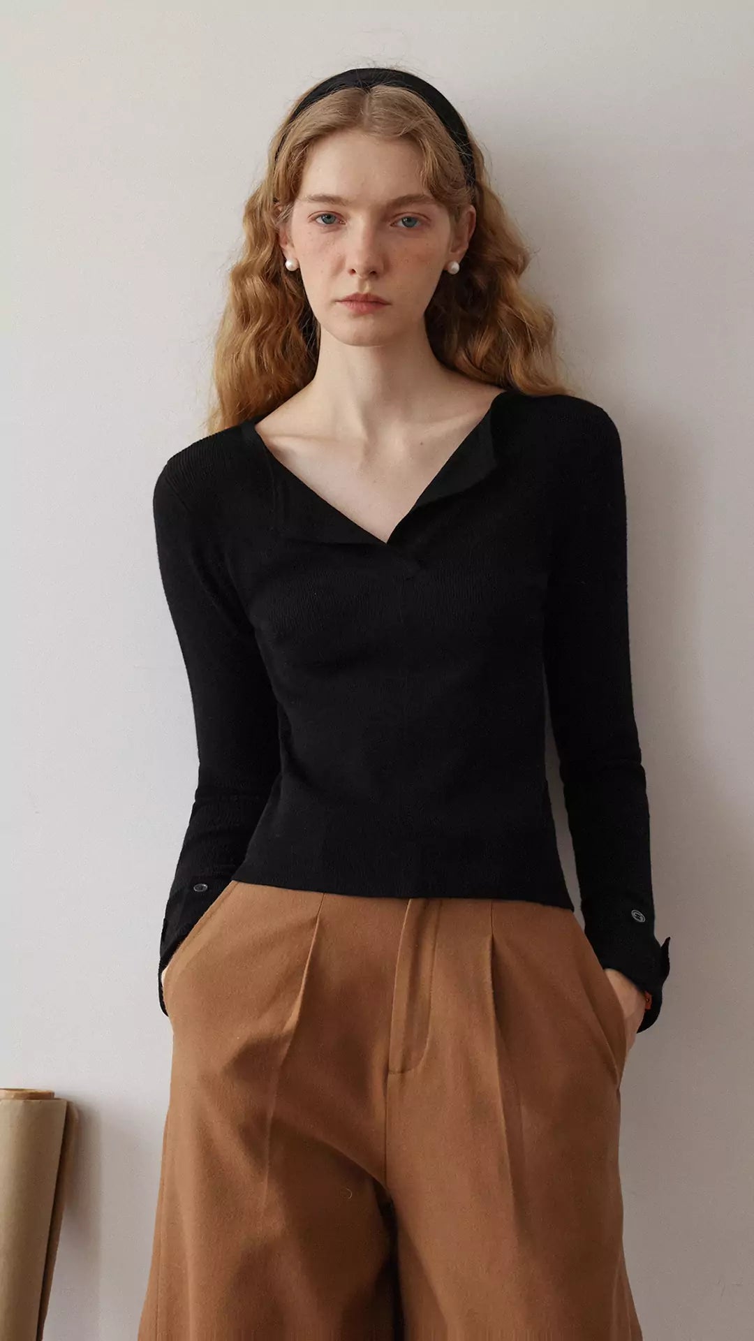 V-Neck Slim-Fit Knitted Top