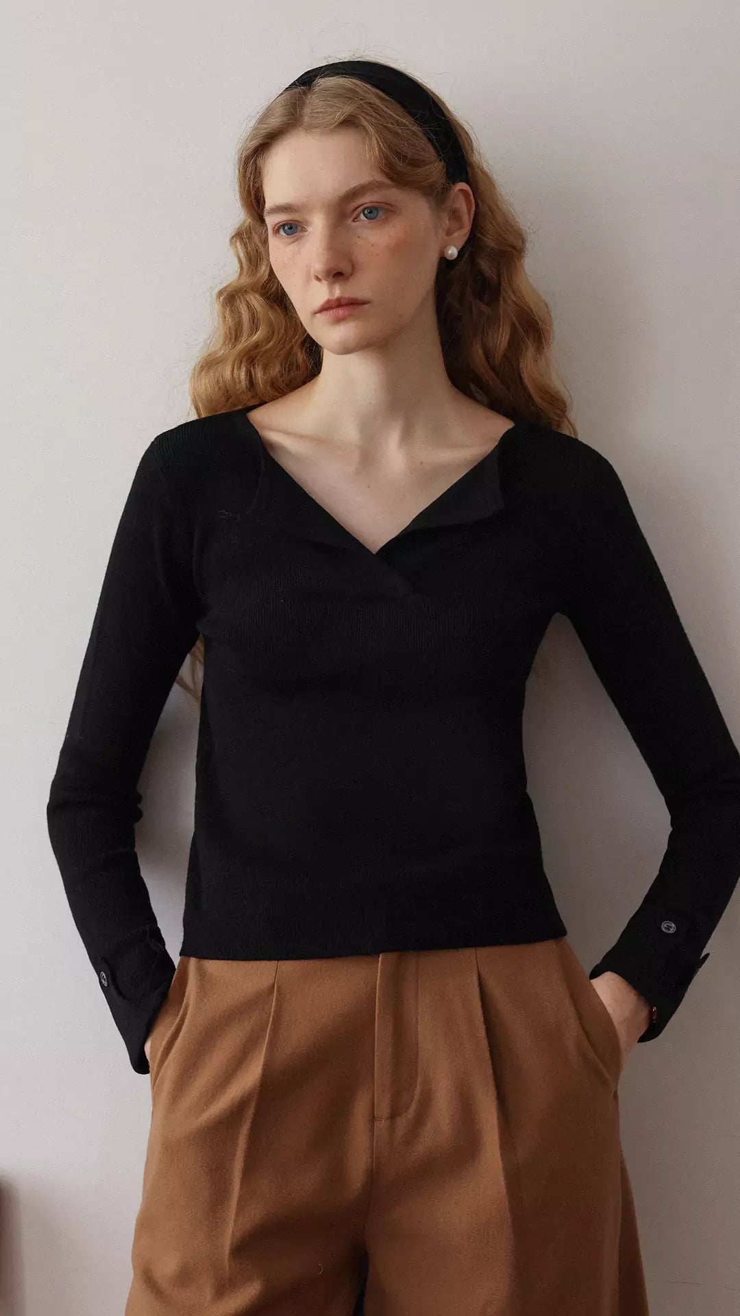 V-Neck Slim-Fit Knitted Top