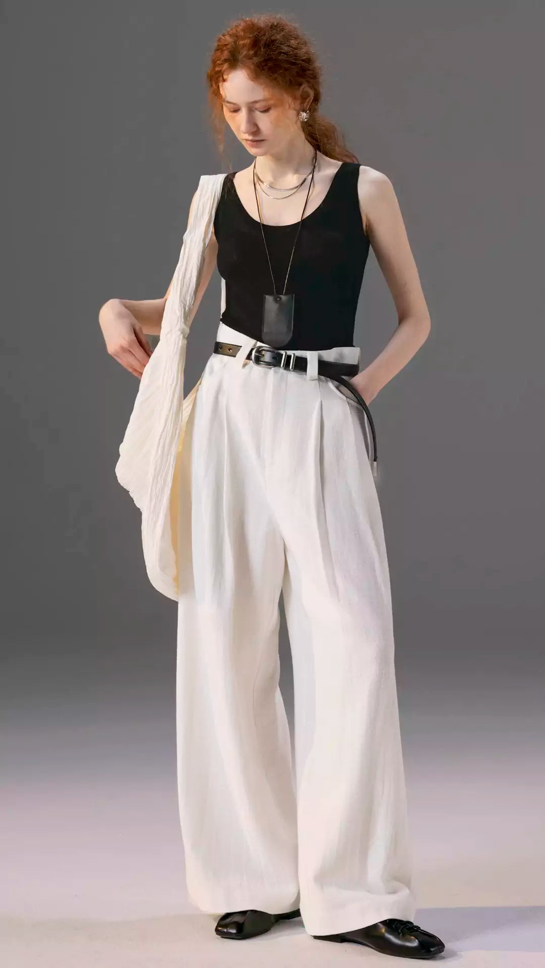 Relaxed Wide-Leg Linen-Cotton Blend Pleated Trousers