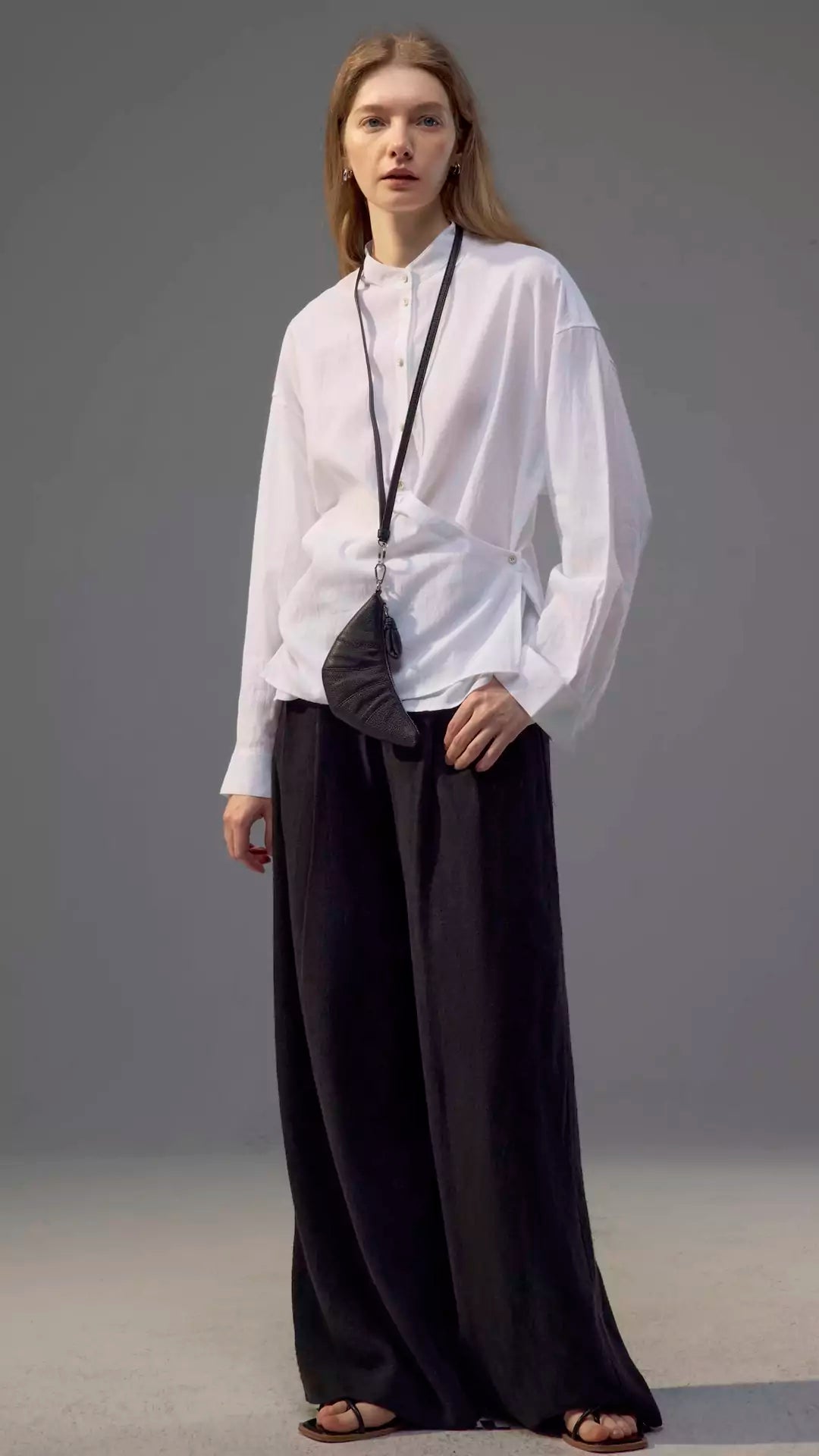 Relaxed Wide-Leg Linen-Cotton Blend Pleated Trousers