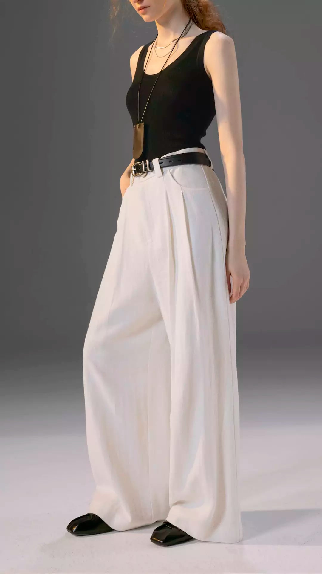 Relaxed Wide-Leg Linen-Cotton Blend Pleated Trousers