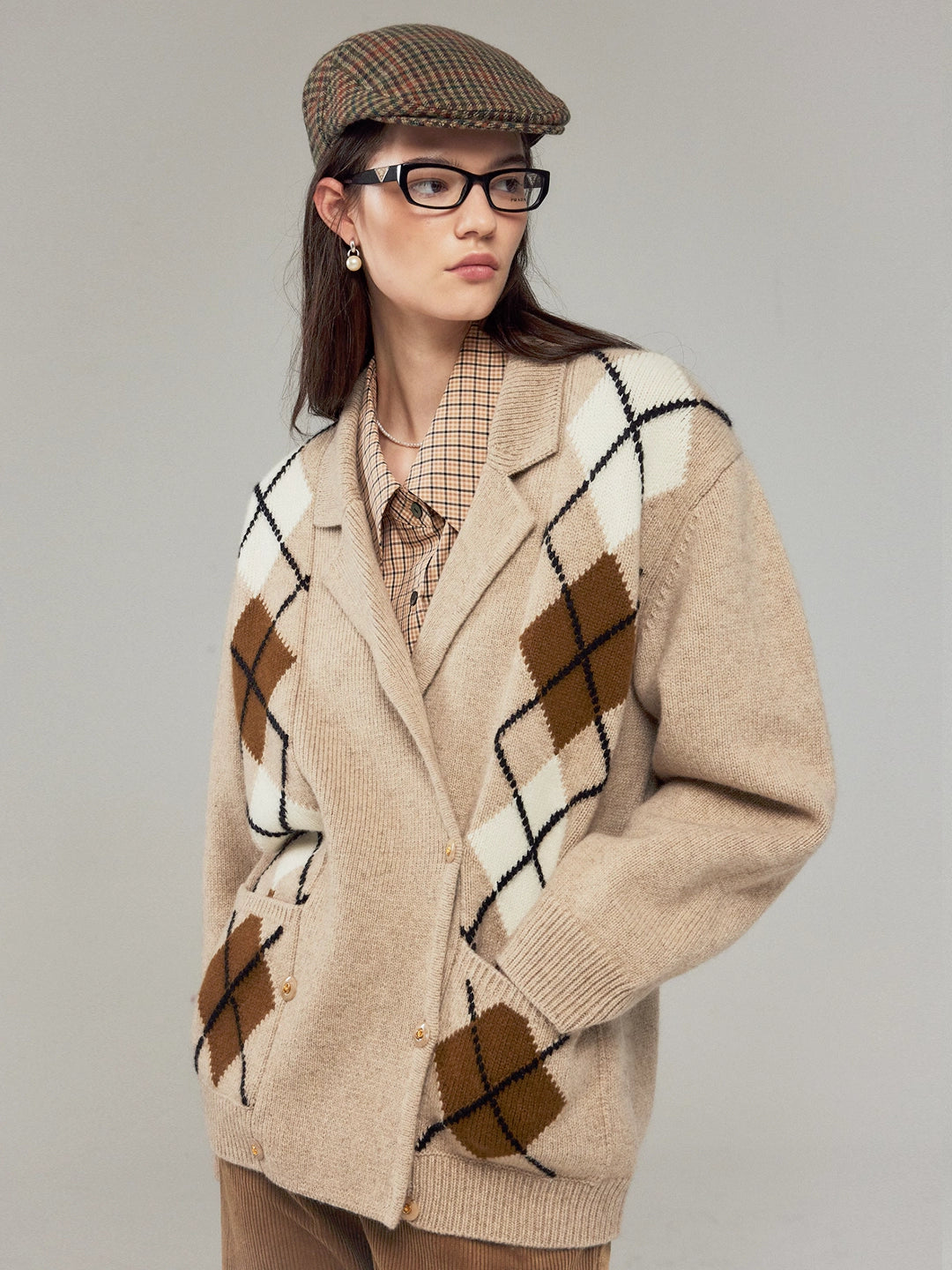 Sofhie Argyle Cardigan In Brown