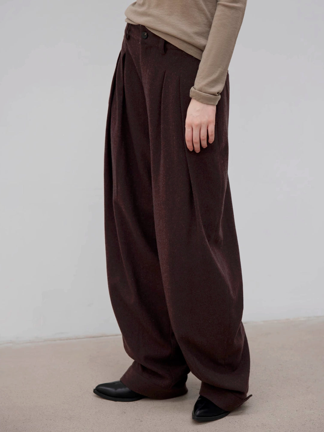 Pleated Wide-Leg Trousers in Wool Knit Blend