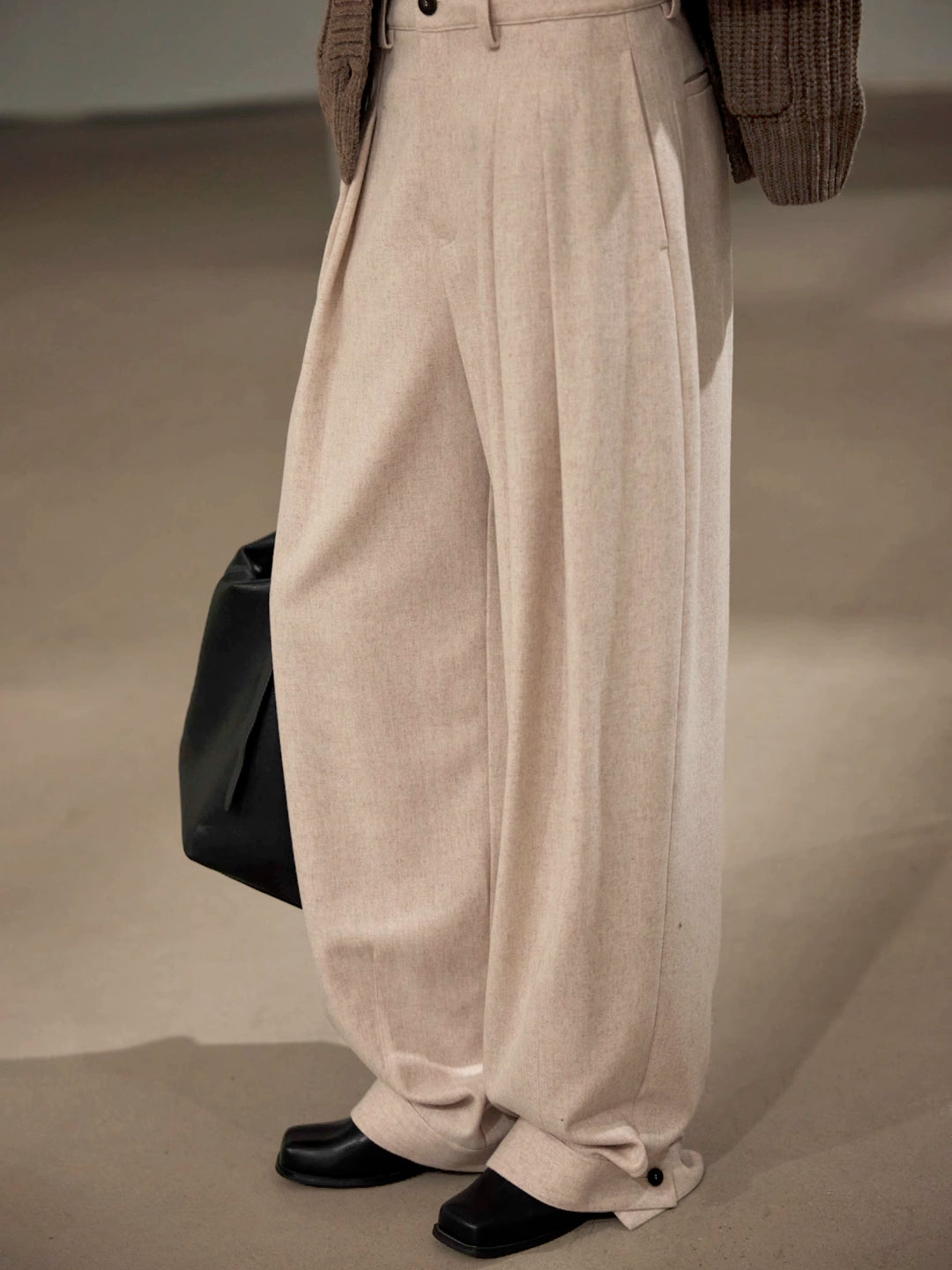 Pleated Wide-Leg Trousers in Wool Knit Blend