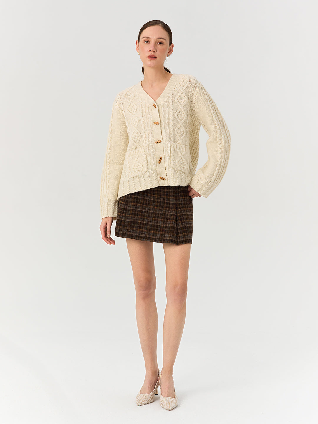 V-Neck Loose-Fit Cardigan in Cable Knit Merino Wool