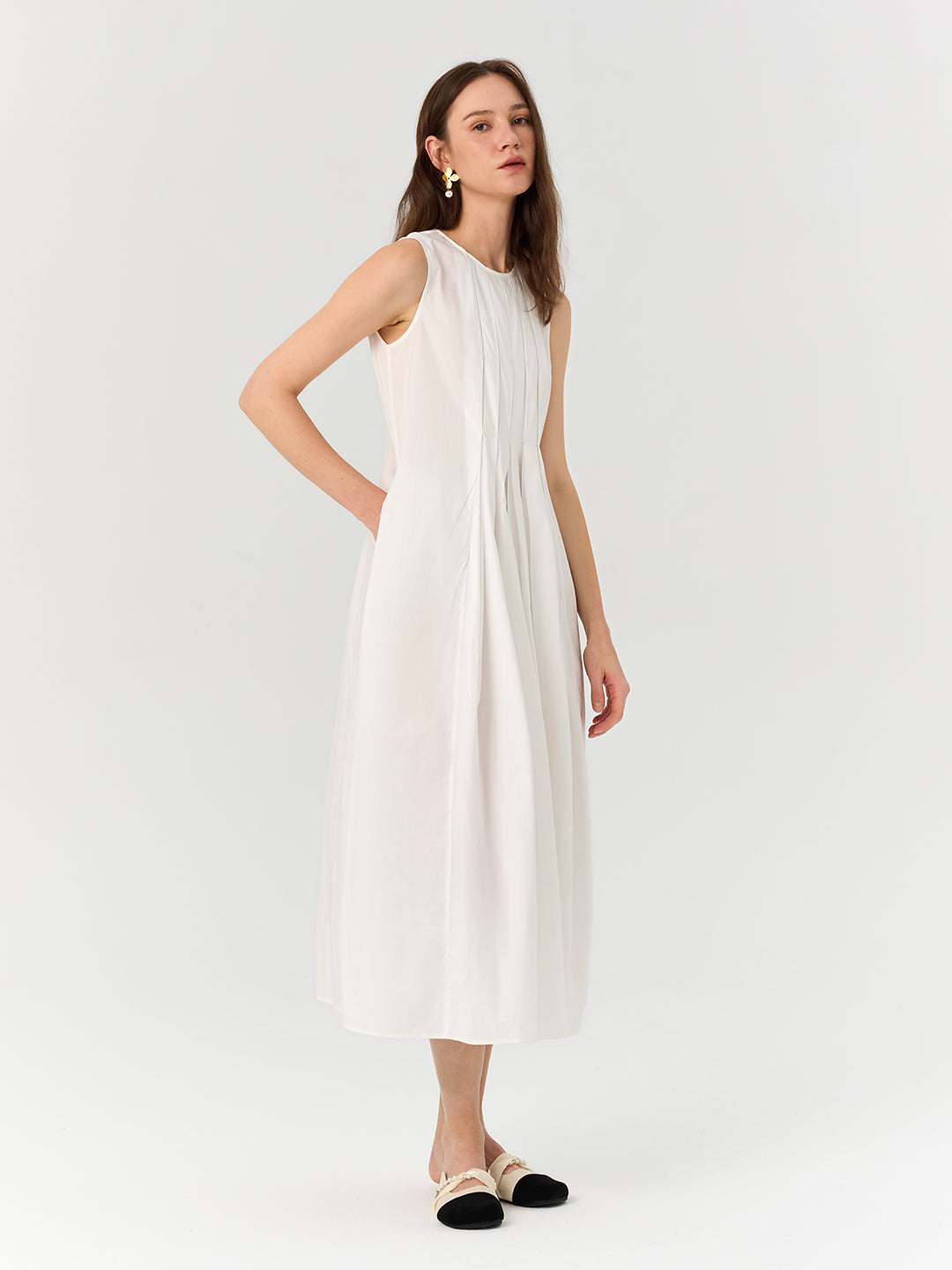 Pleat Front Sleeveless Maxi Dress