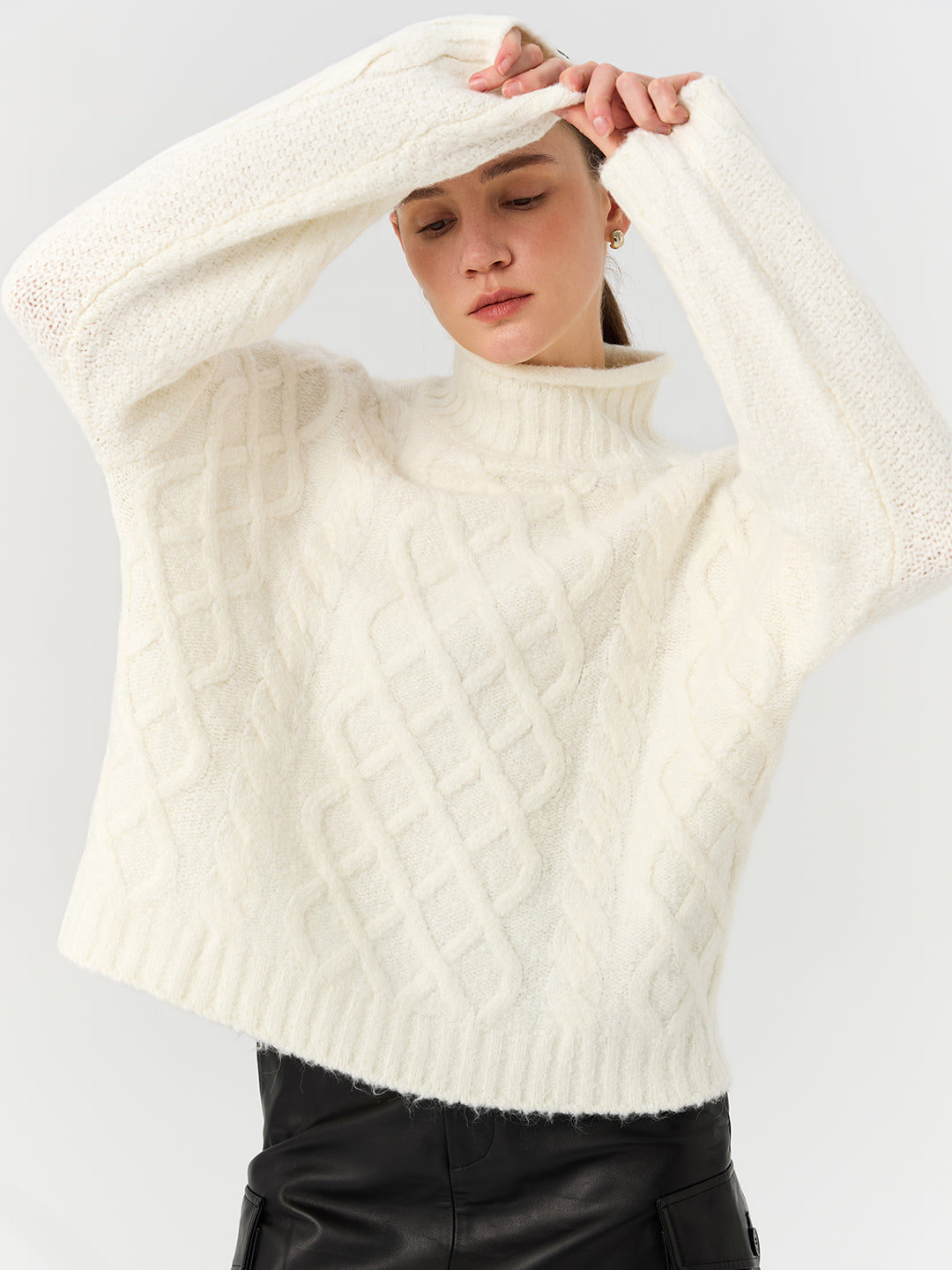 Cozy Semi-Turtleneck Rolled-Edge Cable Knit Sweater