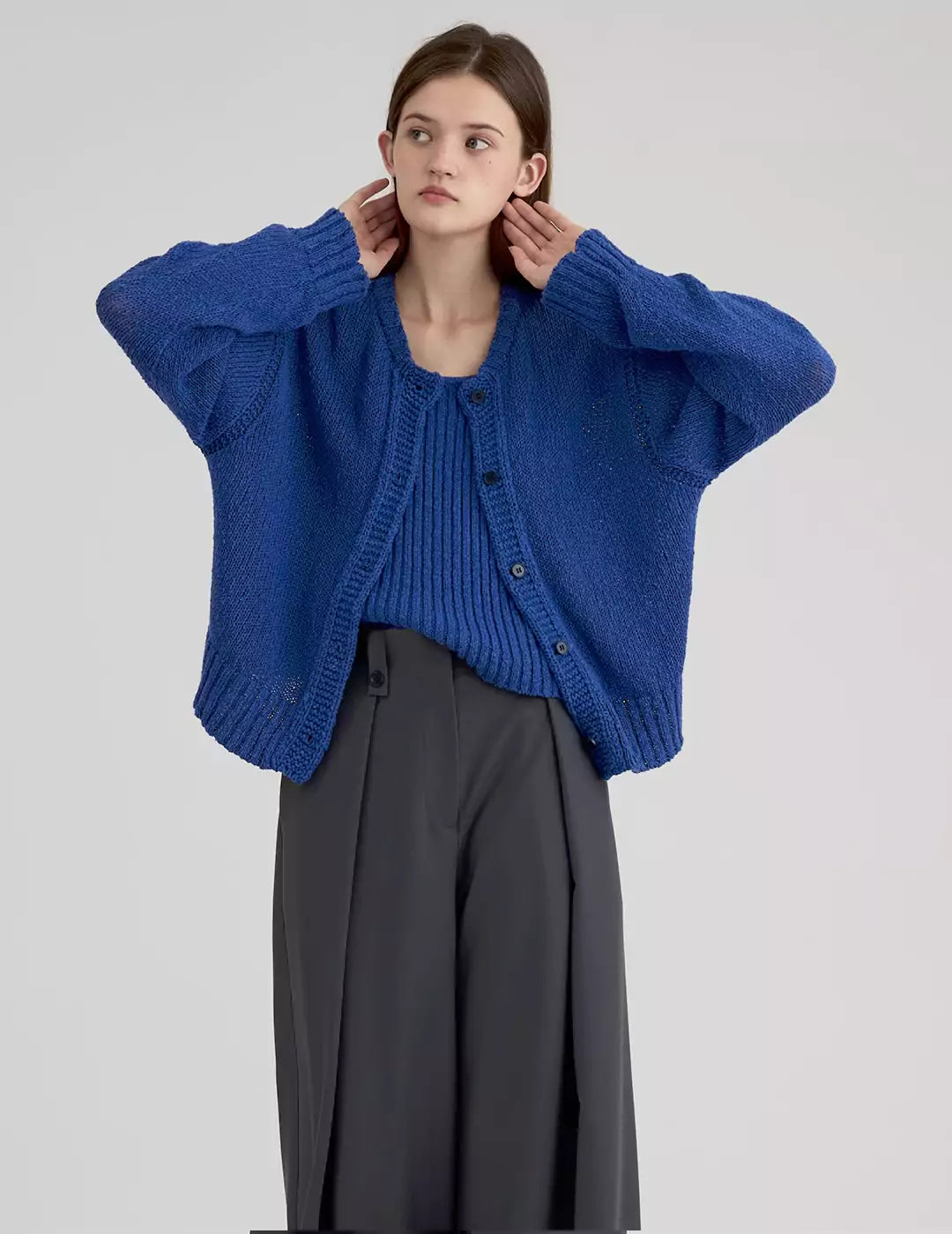 Cropped Cable Round Neck Ribbed Knit Cardigan