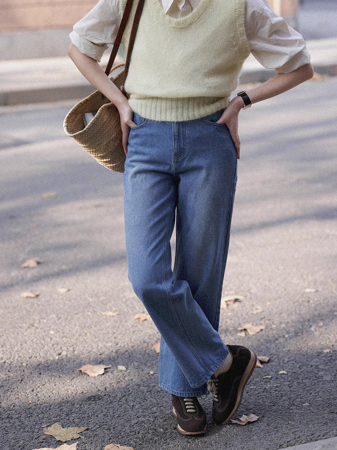 Jeans in Washed Cotton Denim