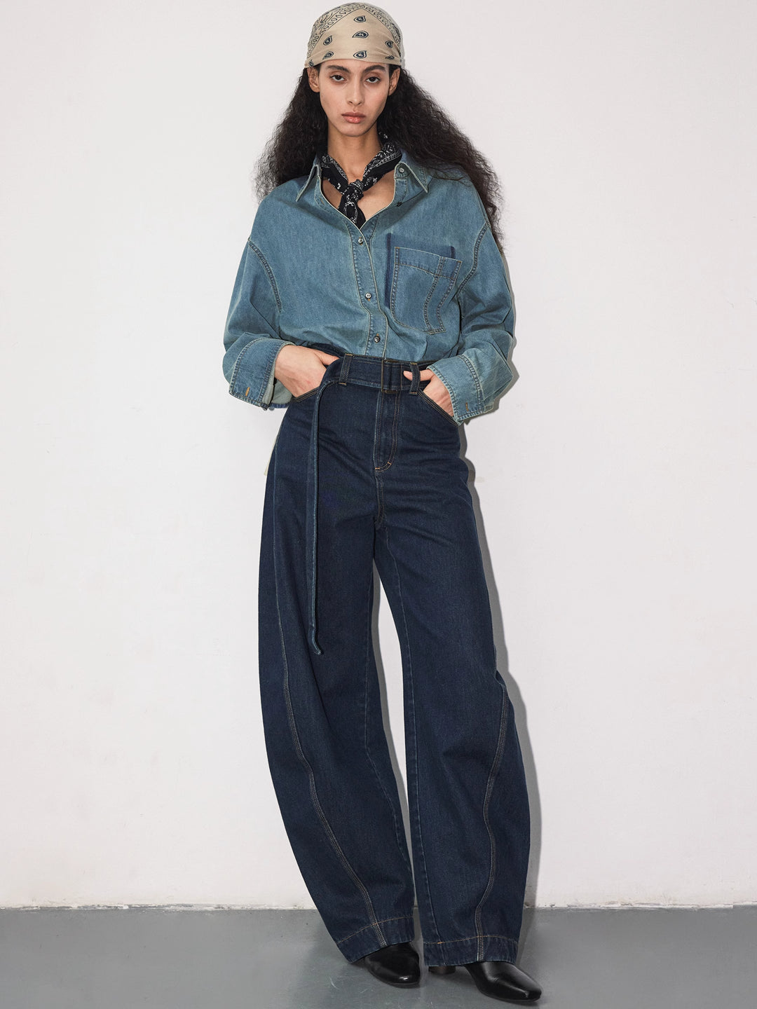 Mid-Waist Barrel Jeans