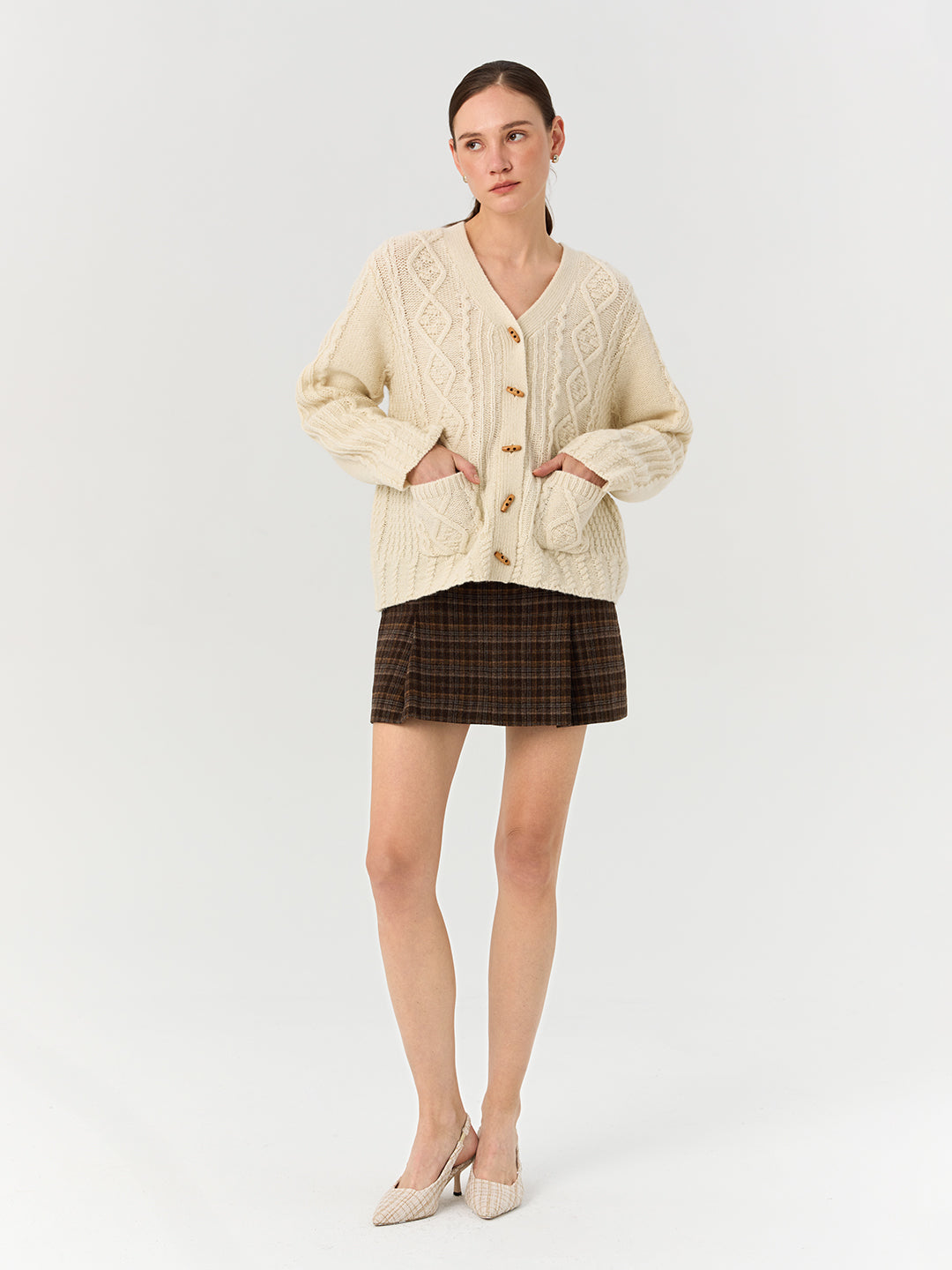 V-Neck Loose-Fit Cardigan in Cable Knit Merino Wool