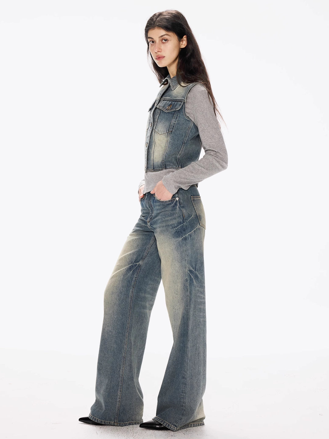 Straight Jeans in Washed Cotton Denim