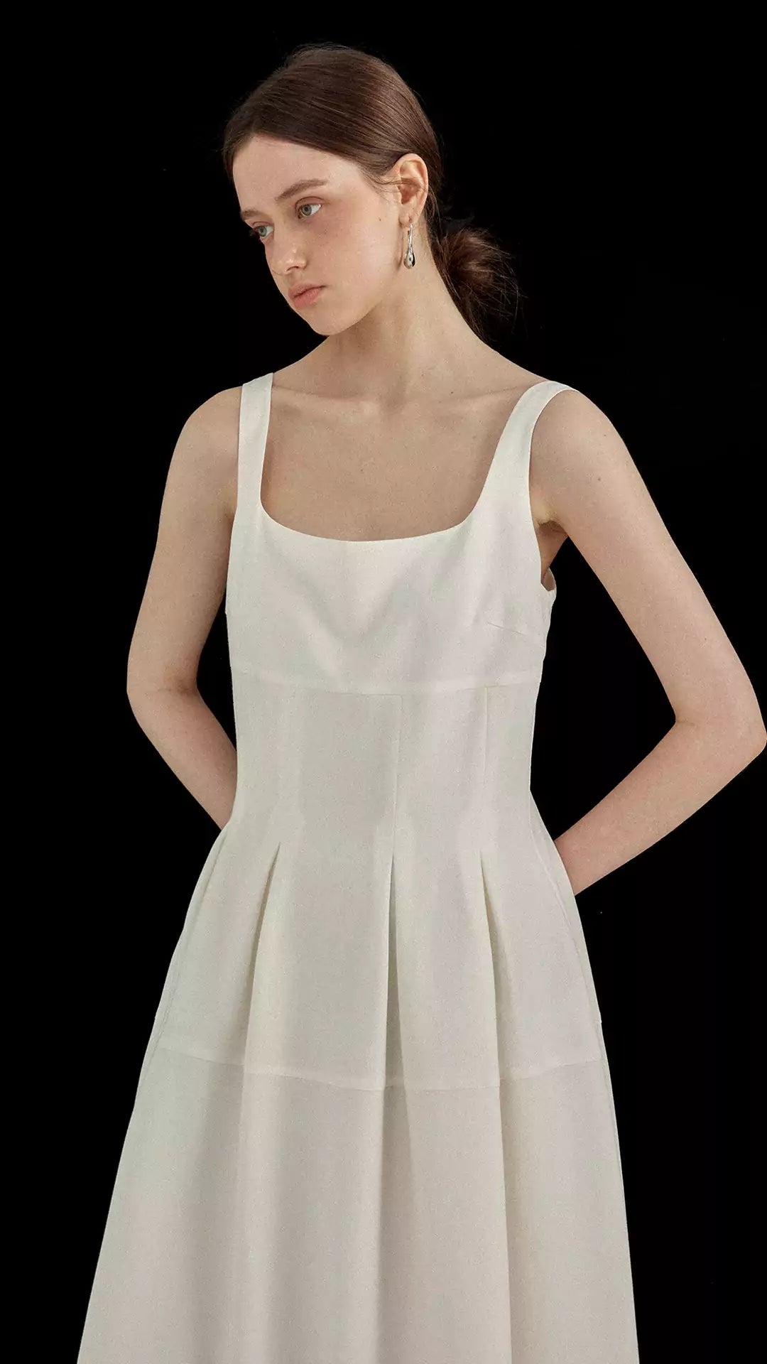 Elegant Square-Neck Pleated Midi Dress