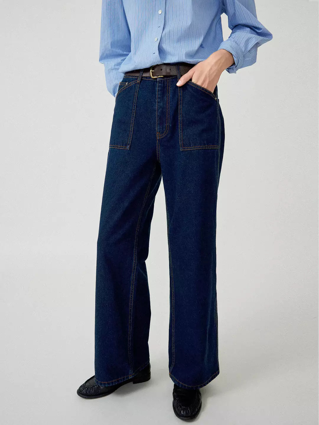 Loose Fit Straight-Leg Jeans