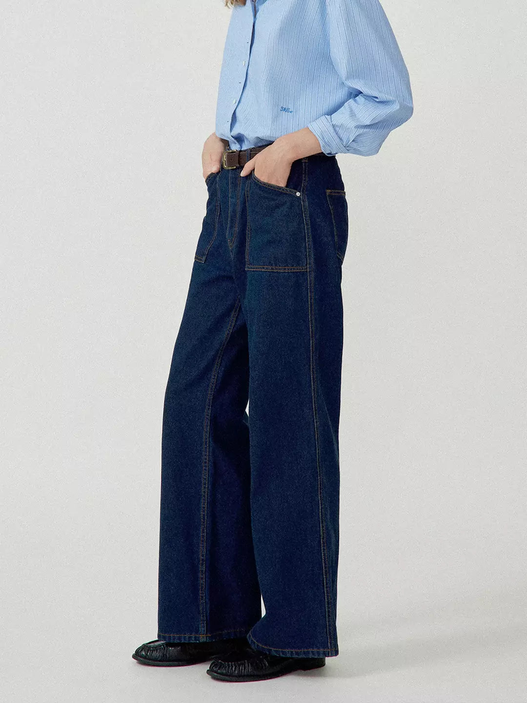 Loose Fit Straight-Leg Jeans